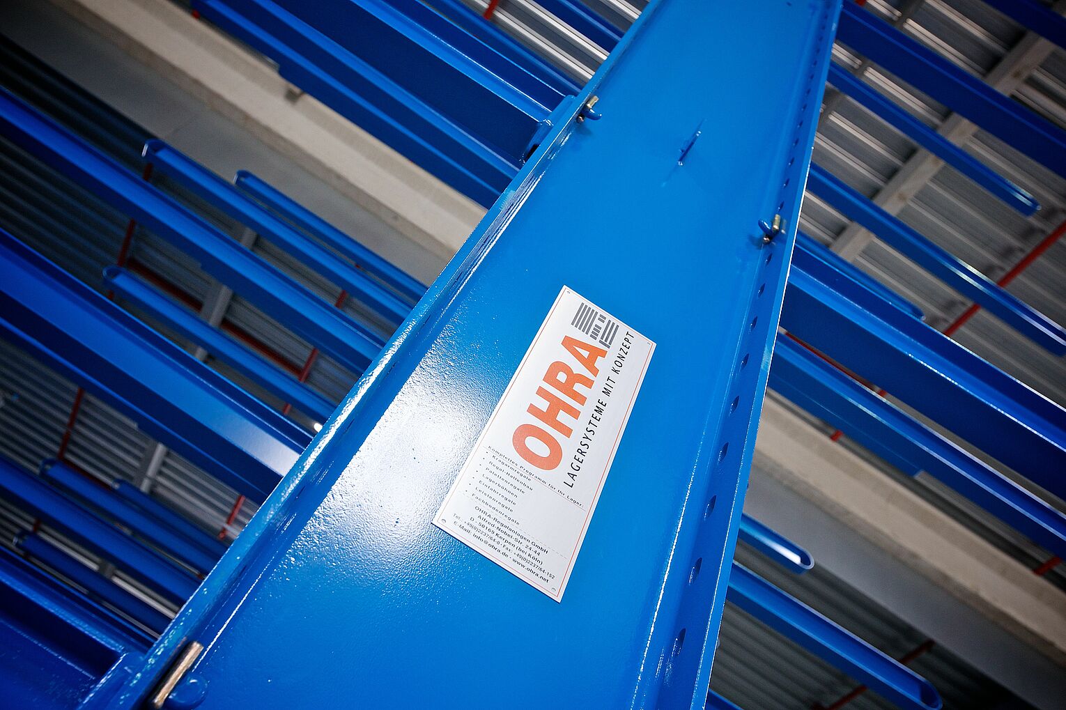 [Translate "Czech Republic"] Cantilever racking system by OHRA