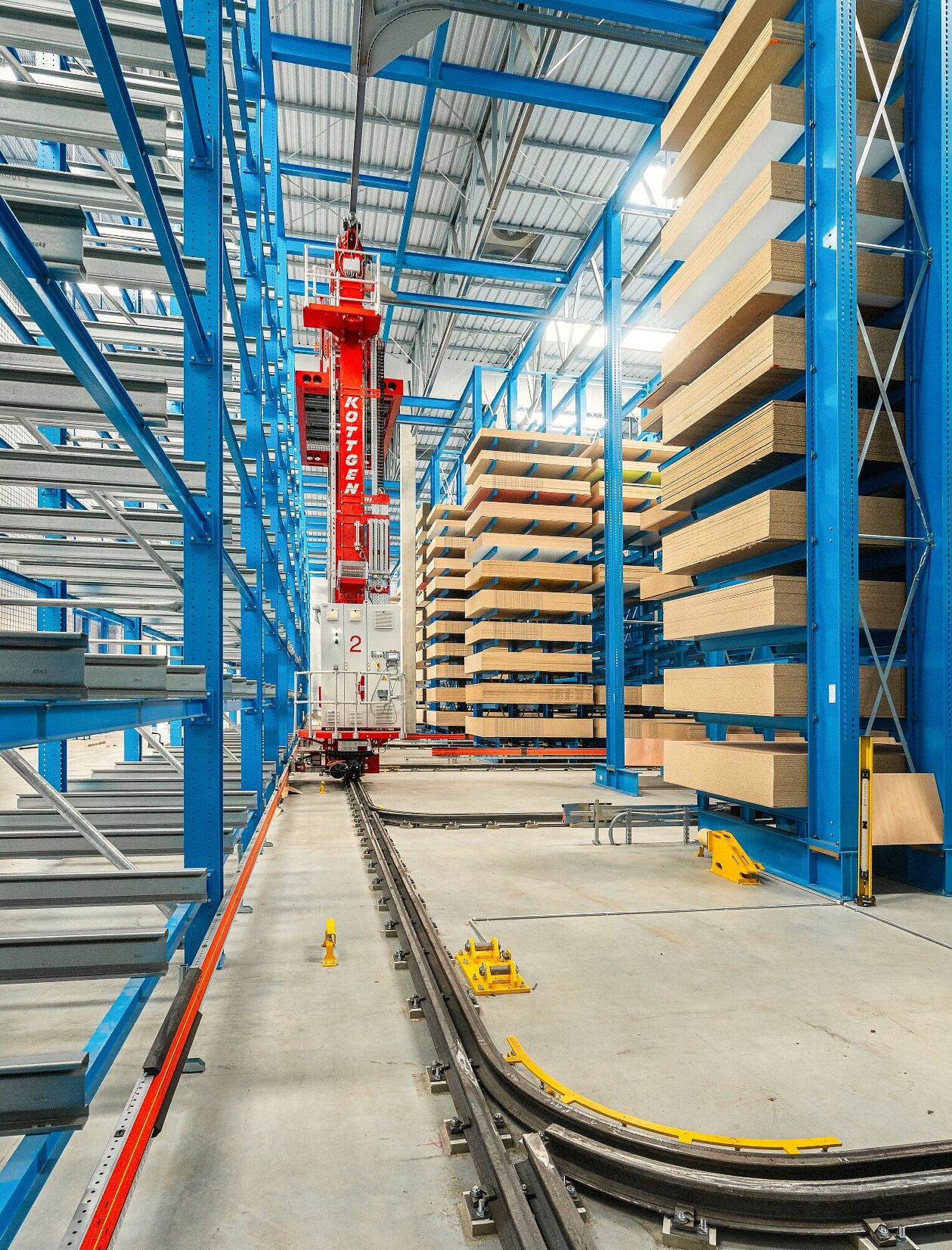 [Translate "Czech Republic"] Cantilever racking timber trade